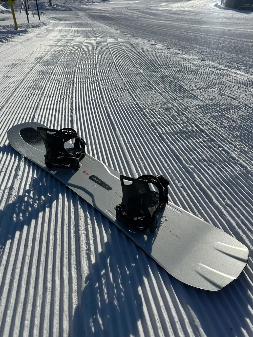 Niedecker Megalight snowboard all-mountain ultraléger