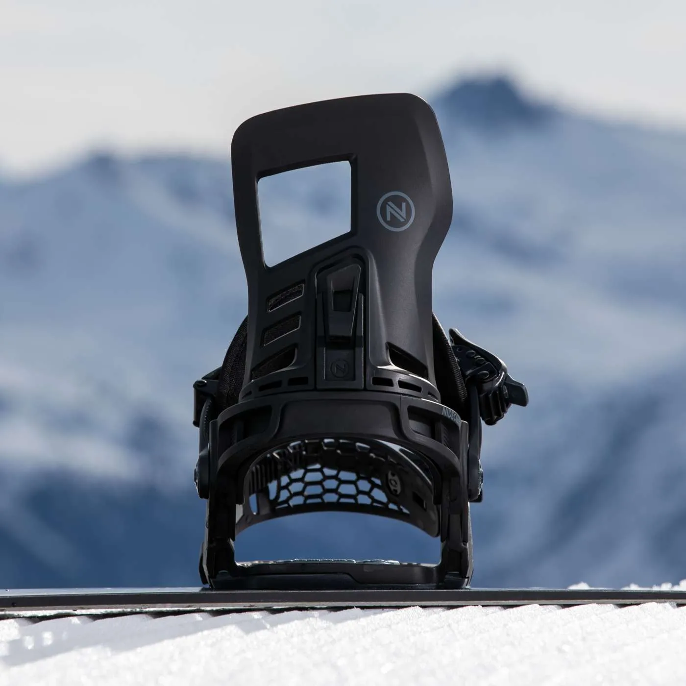 Niedecker Muon-X fixation snowboard asymétrique