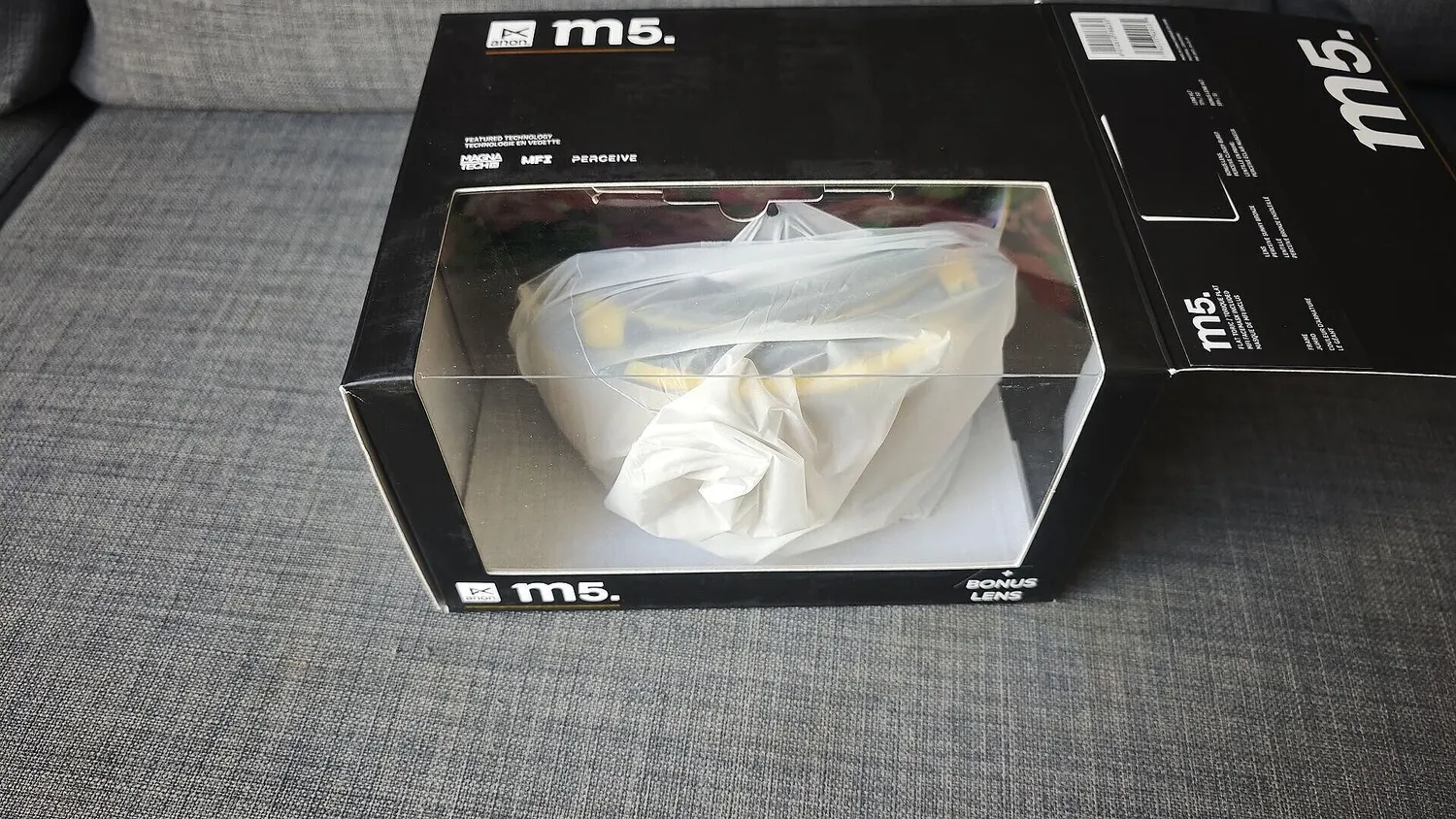 Anon M5 masque snowboard + écran + cagoule MFI