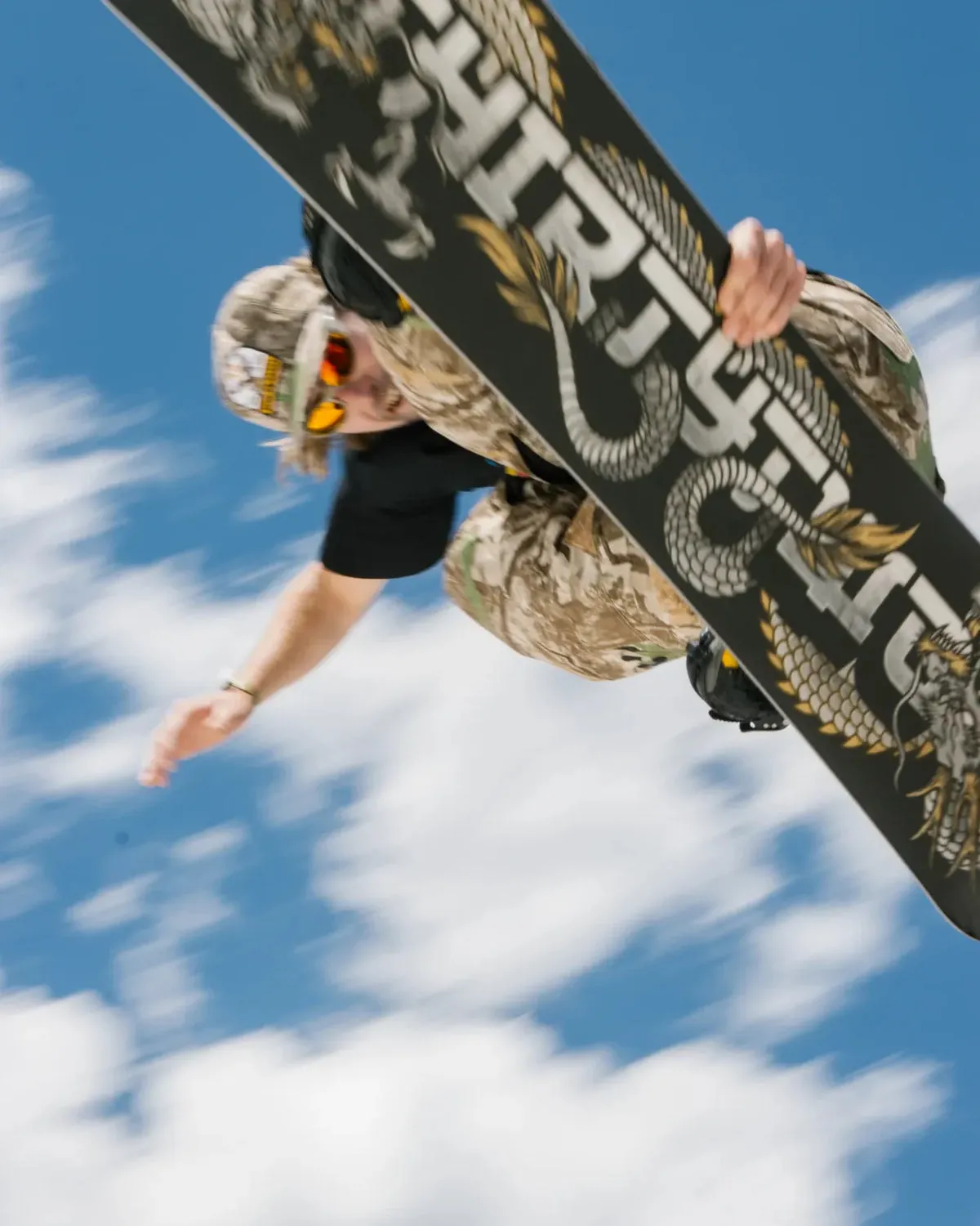Thirtytwo T32M Carbon snowboard park carbone