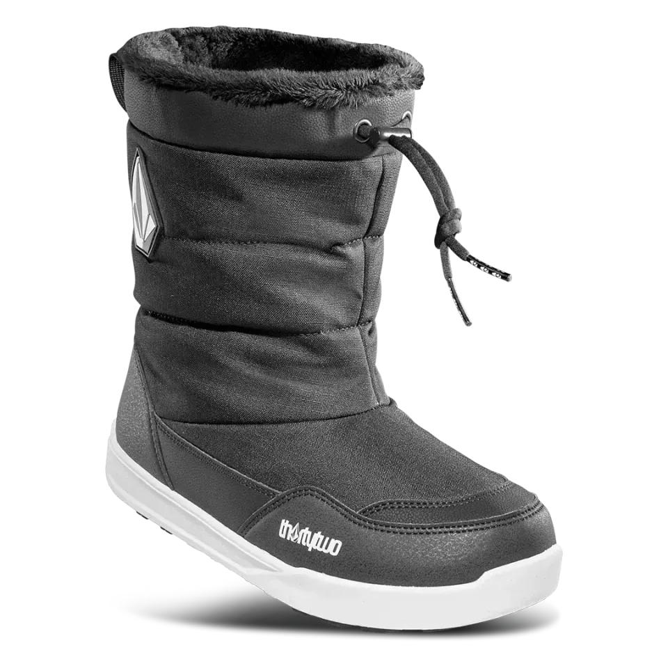 Thirtytwo Moonwalker X Volcom boots snowboard isolées
