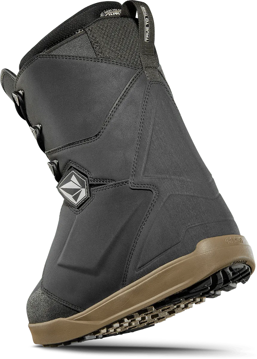 Thirtytwo Lashed X Volcom bottes de snowboard BLACK/GUM flex medium