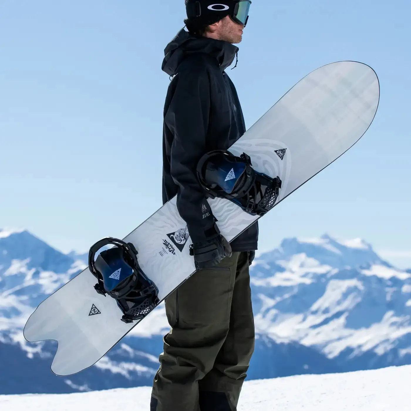 Niedecker Beta snowboard poudreuse