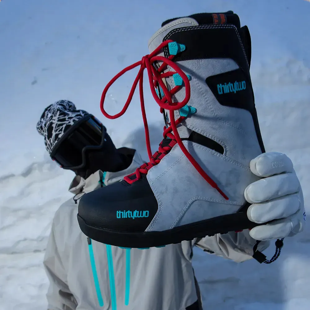 Thirtytwo Lashed X Fava bottes de snowboard BLACK/BLUE flex medium